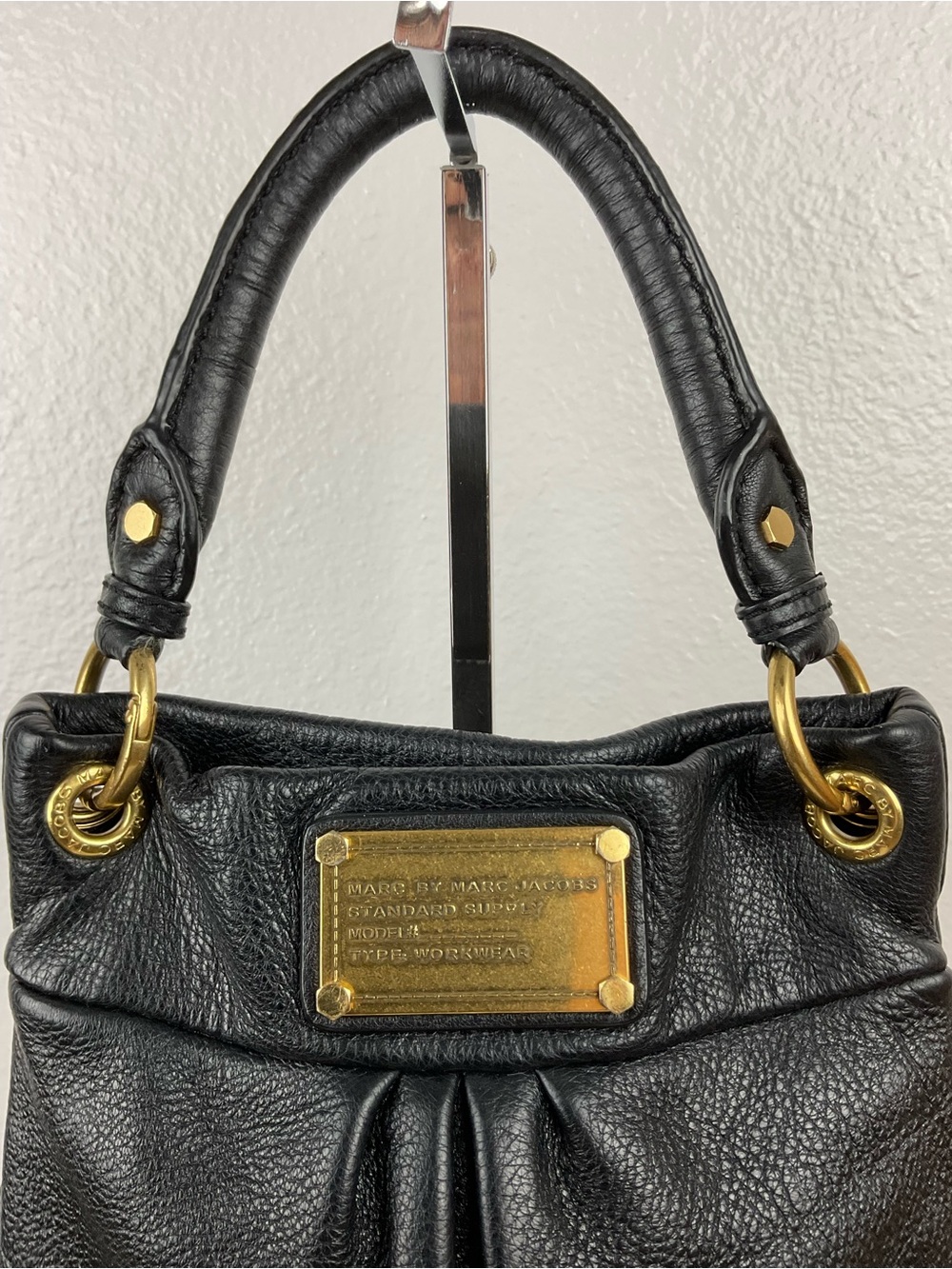 Marc by Marc Jacobs‎ Mini Black Pebbled Leather Hobo with Gold Hardware - Picture 3 of 9